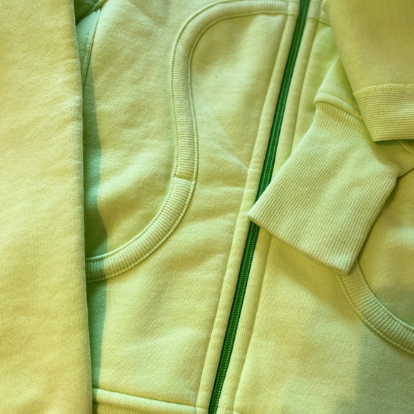 Lulu lemon sports jacket - Picture 3 of 6